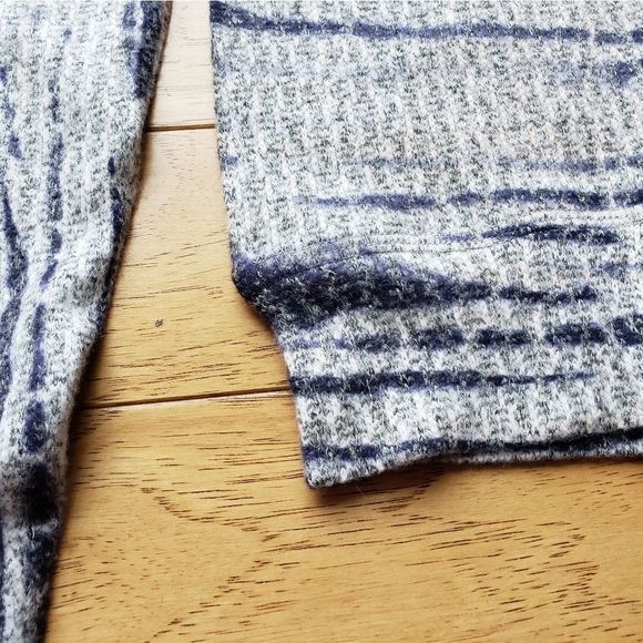 Nally & Millie Blue & Gray Lightweight Long Sleeve Sweater Small - Picture 4 of 8